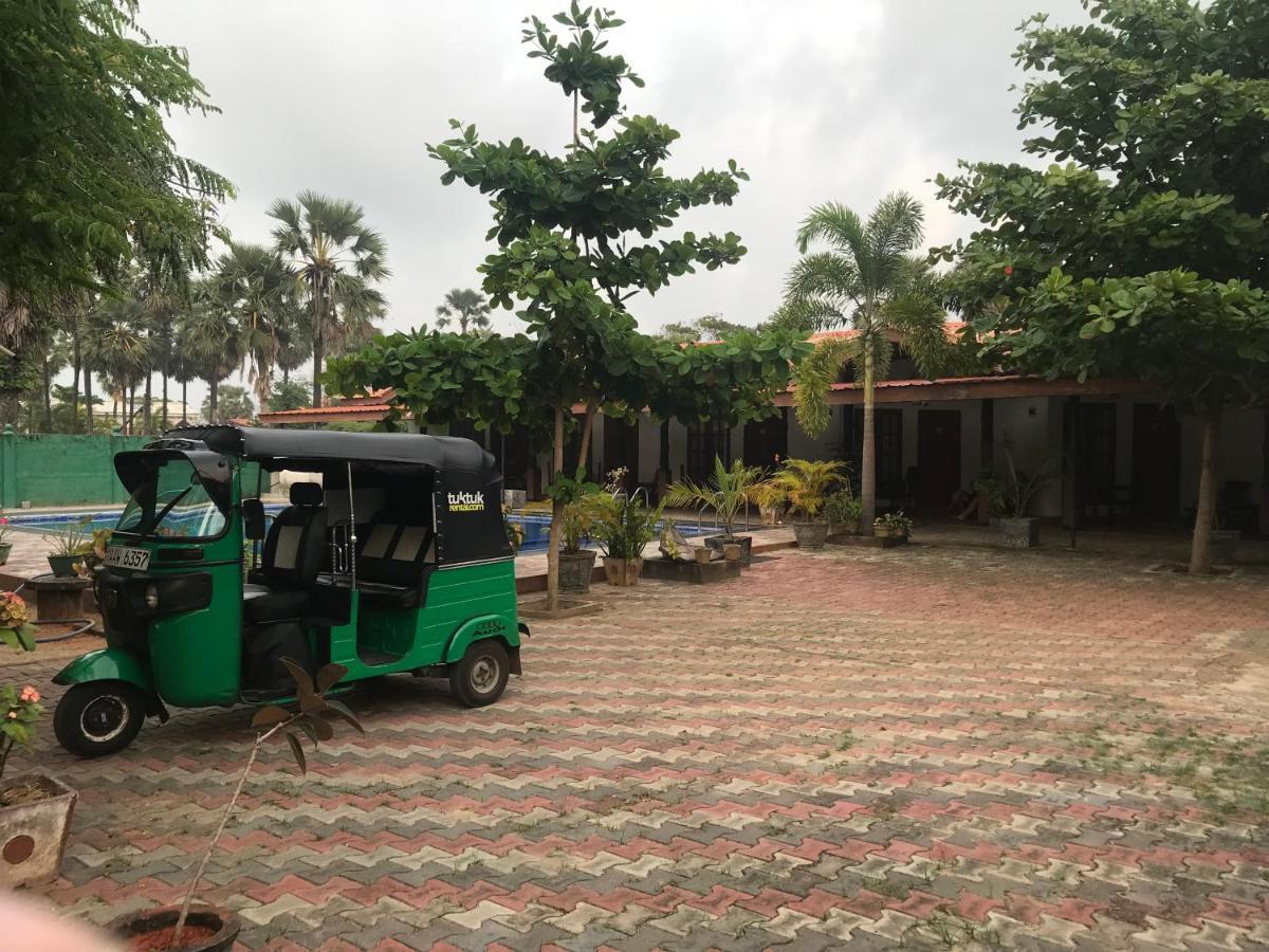 Paris Garden Resort Trincomalee Exterior photo